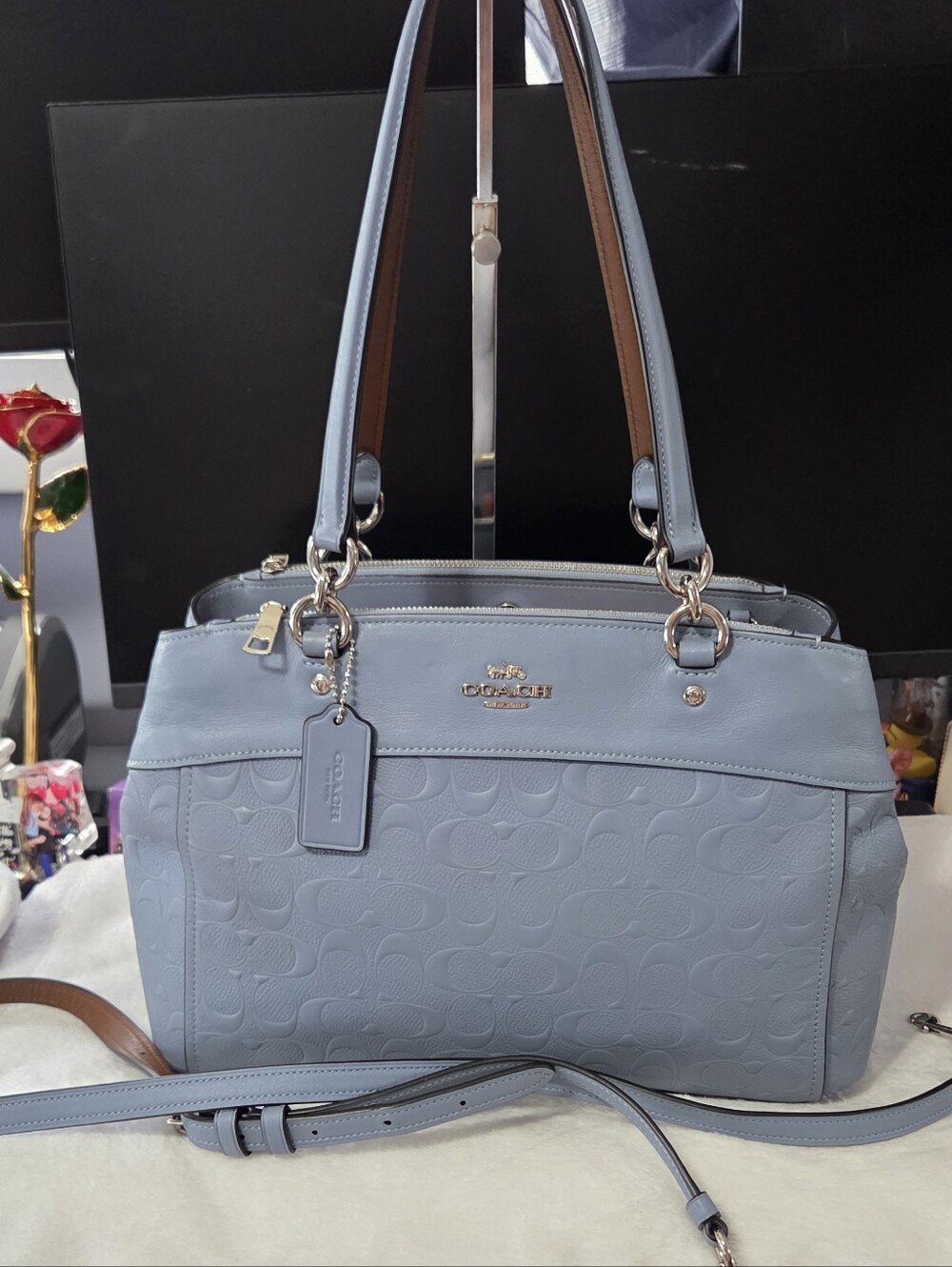 BROOKE CARRYALL IN SIGNATURE LEATHER (COACH)- With Crossbody Strap- LIKE NEW